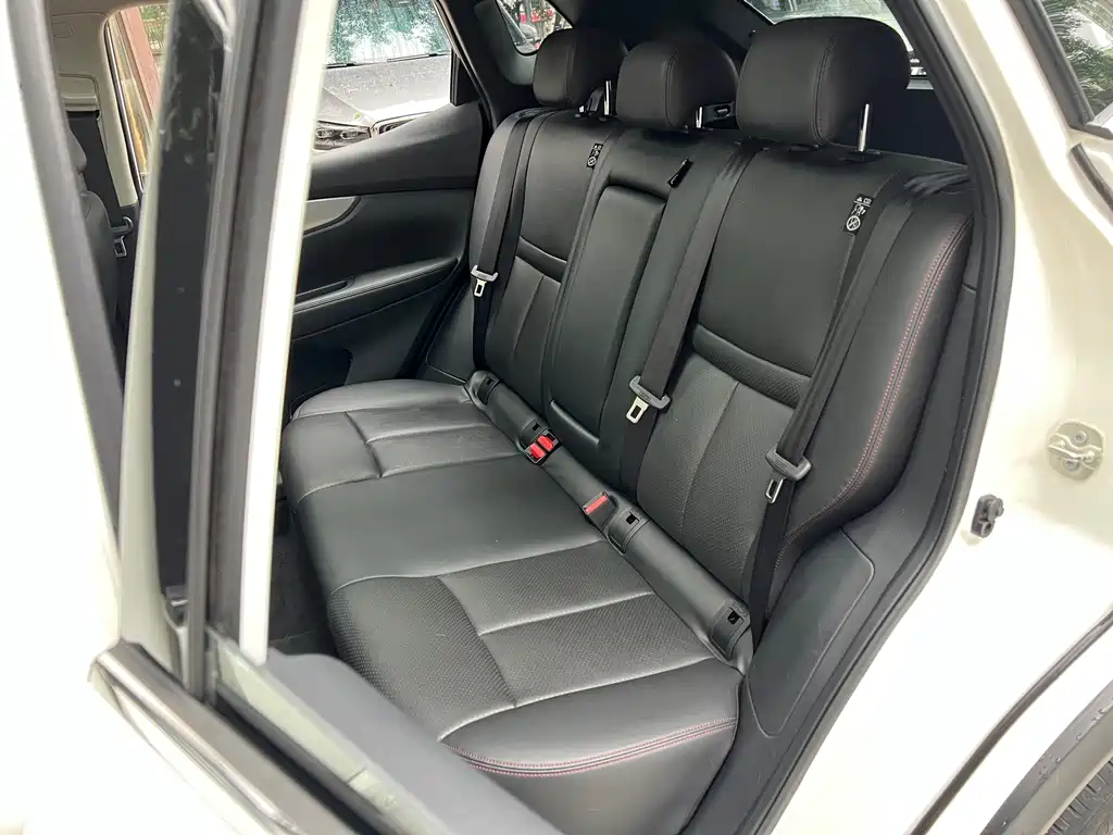 Nissan Qashqai — миниатюра 9