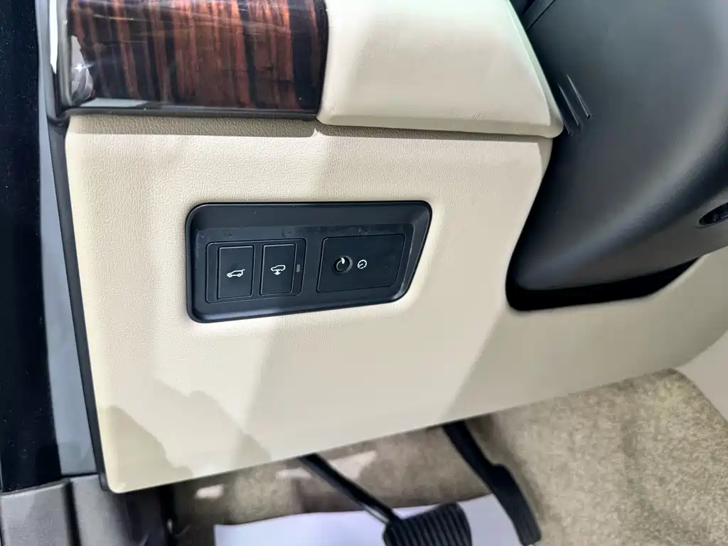 Land Rover Range Rover — миниатюра 15