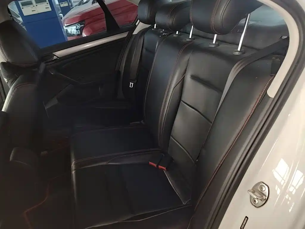 Volkswagen Bora — миниатюра 17