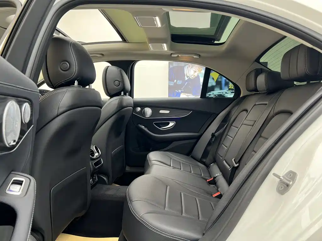 Mercedes-Benz C-Class — миниатюра 34