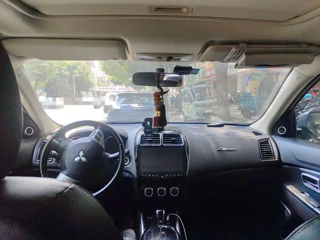 Mitsubishi ASX — миниатюра 9