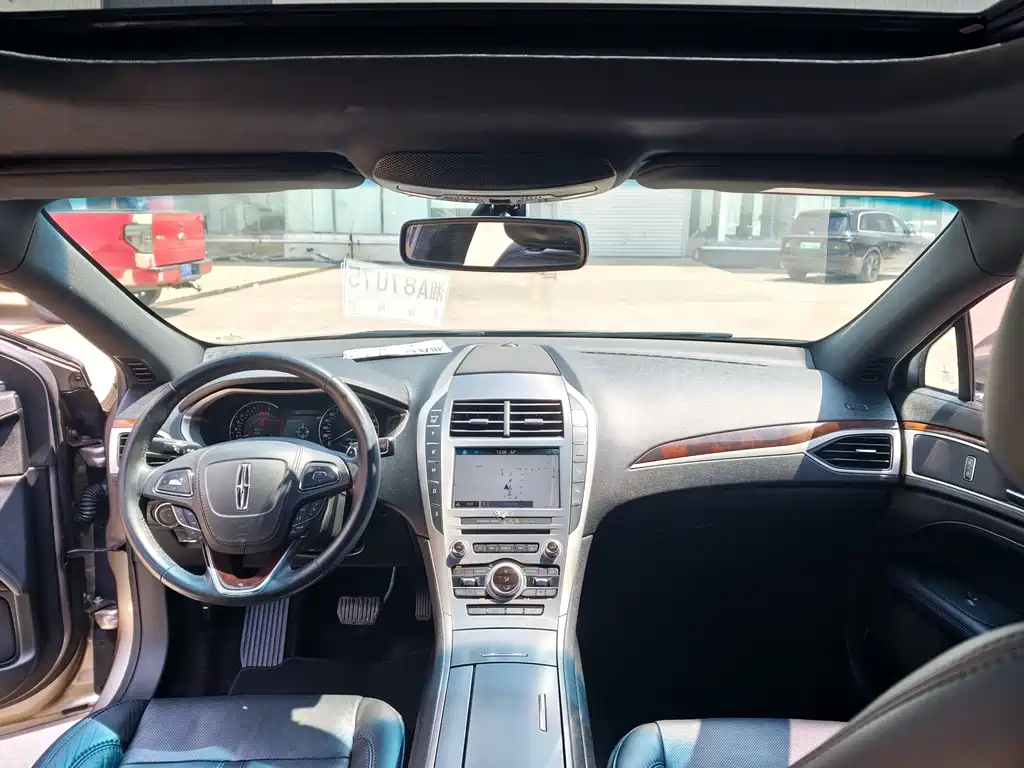 Lincoln MKZ — миниатюра 4