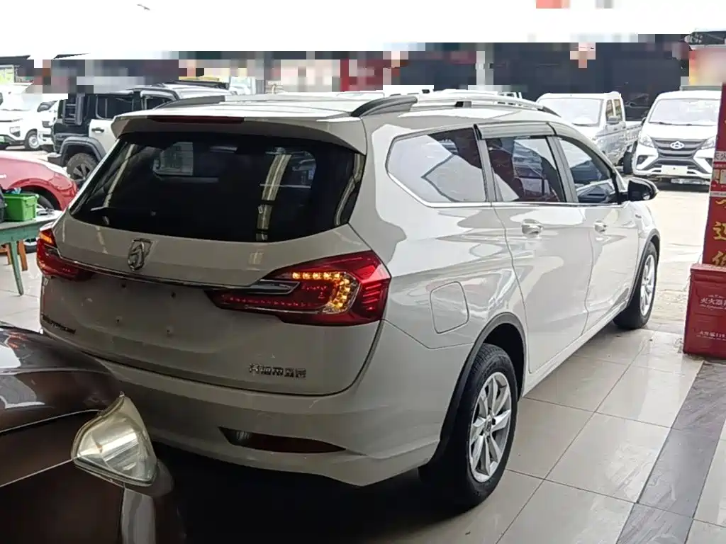 Baojun 310W — миниатюра 7