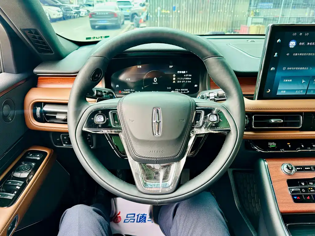 Lincoln Aviator 2023 3.0T V6 мест