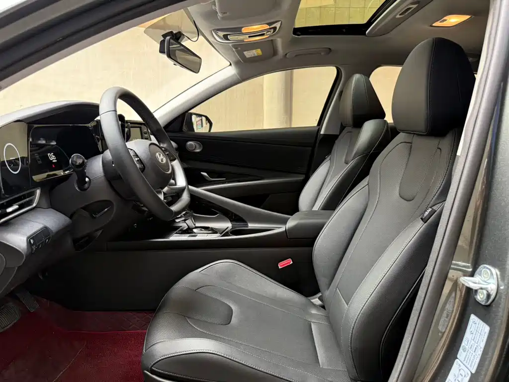 Hyundai Elantra — миниатюра 9