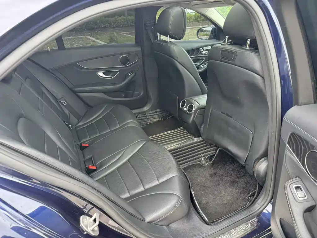 Mercedes-Benz C-Class — миниатюра 15