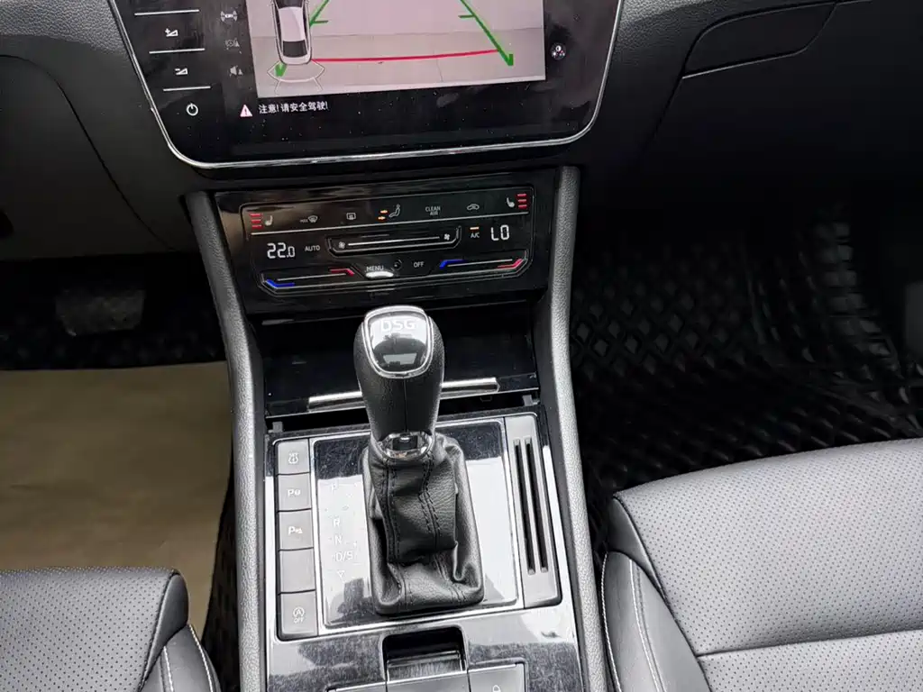 Skoda Superb TSI280 DSG Premium Edition, фото 12