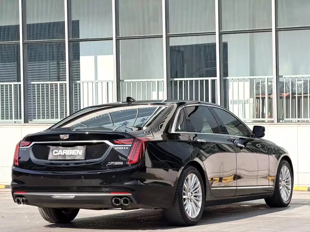 CADILLAC CT6
