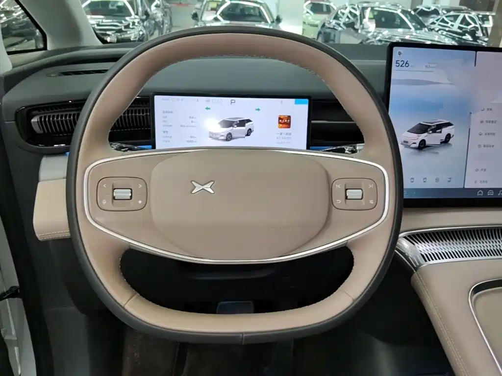 XPeng X9 — миниатюра 11