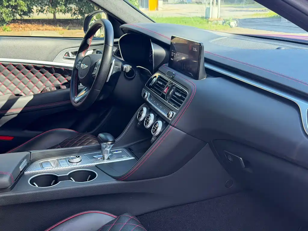Genesis G70 — миниатюра 10