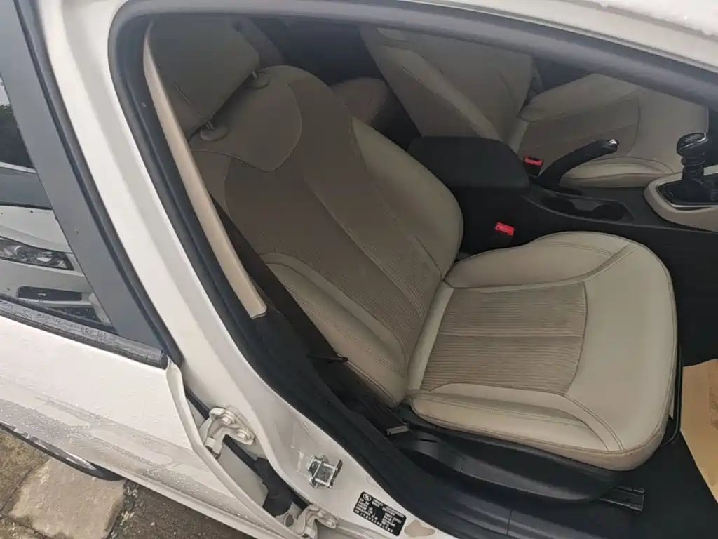 Buick Excelle — миниатюра 25