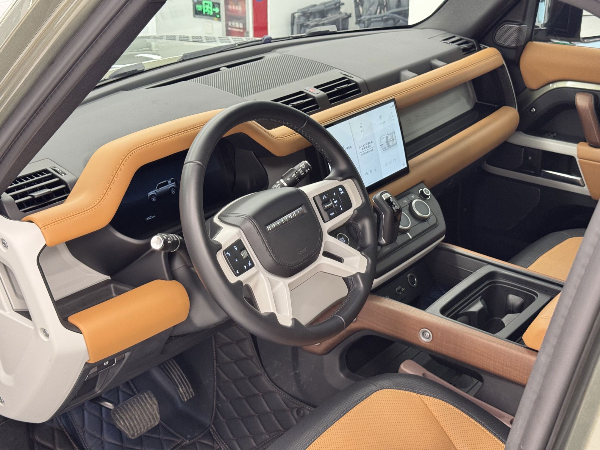Land Rover Defender — миниатюра 11