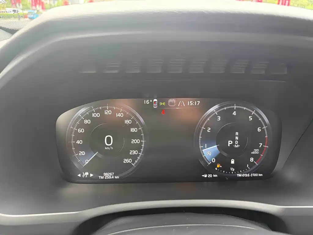 Volvo XC90 — миниатюра 7