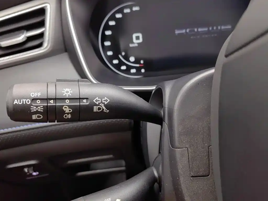 Roewe RX5 — миниатюра 21