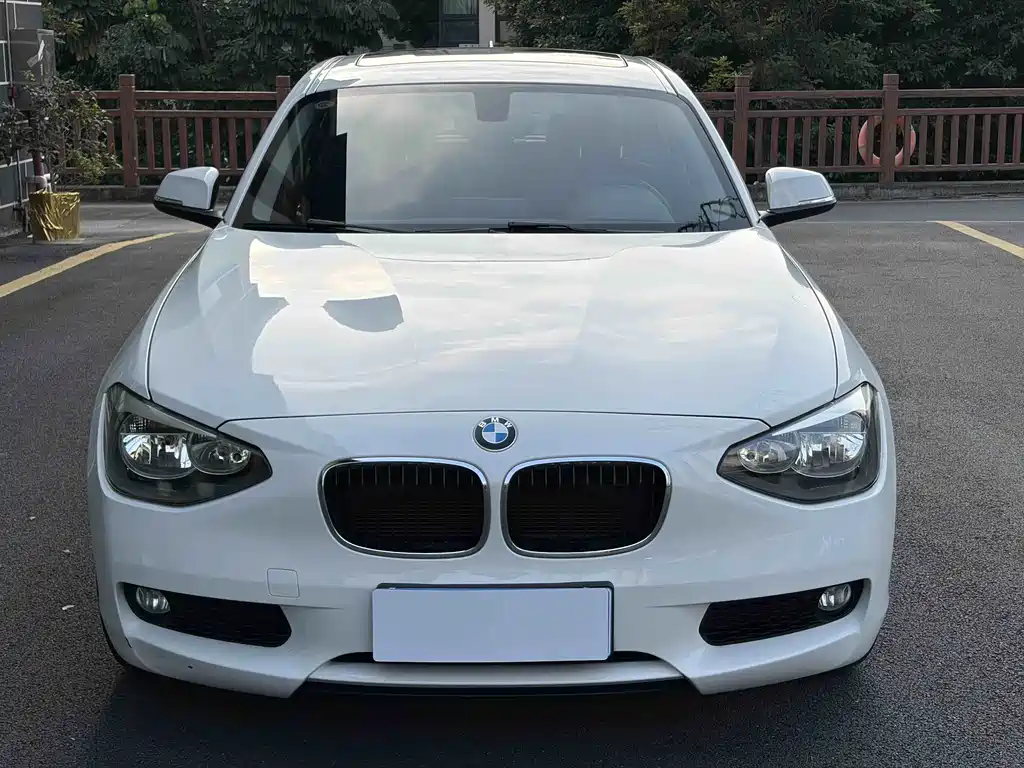 BMW 1 Series (Import) — миниатюра 2