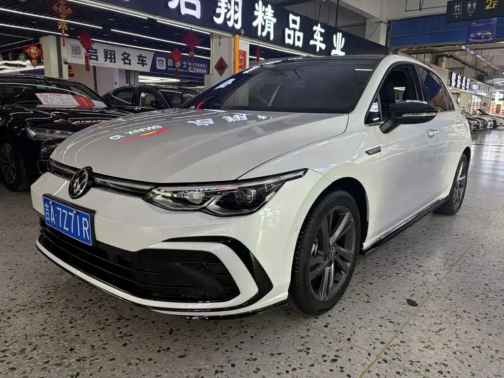 Volkswagen Golf 2021