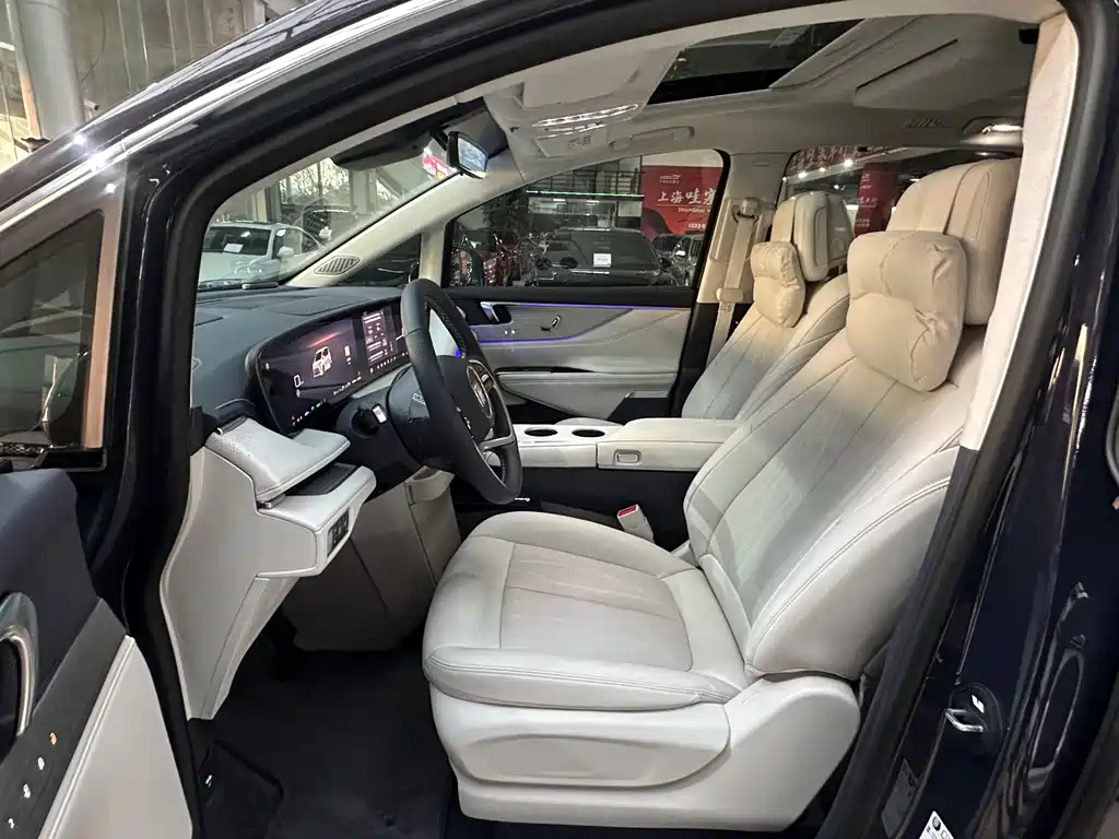 BUICK GL8 NEW ENERGY