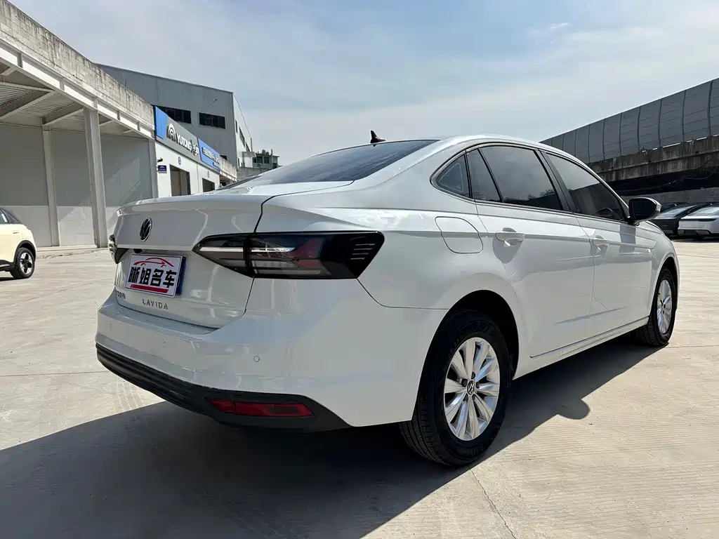 VOLKSWAGEN LAVIDA