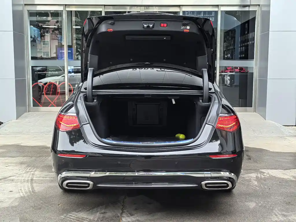Mercedes-Benz S-Class — миниатюра 17