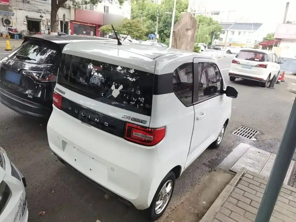 Wuling MINIEV — миниатюра 7