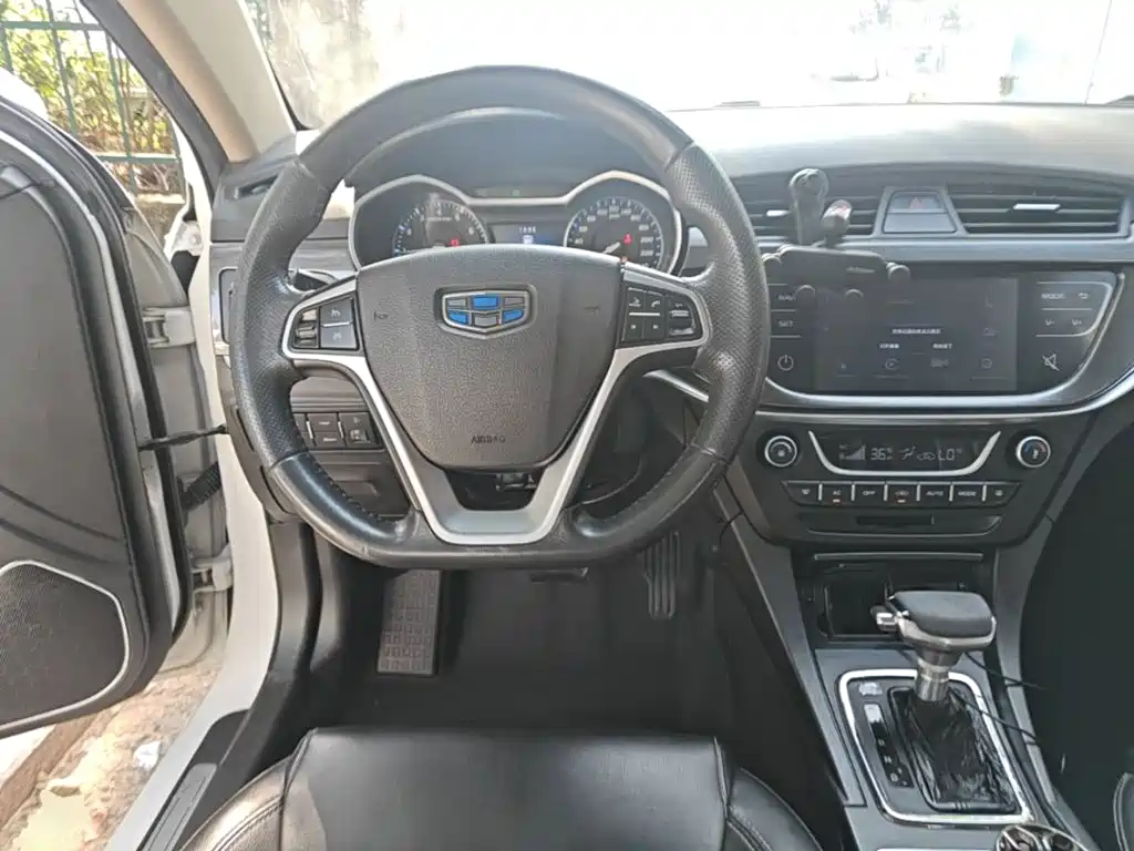 Geely Emgrand — миниатюра 11