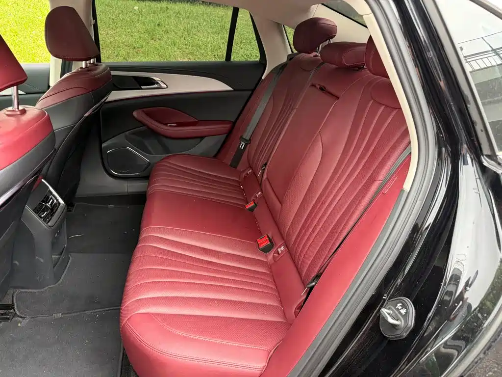 Hongqi Hongqi H5 — миниатюра 12