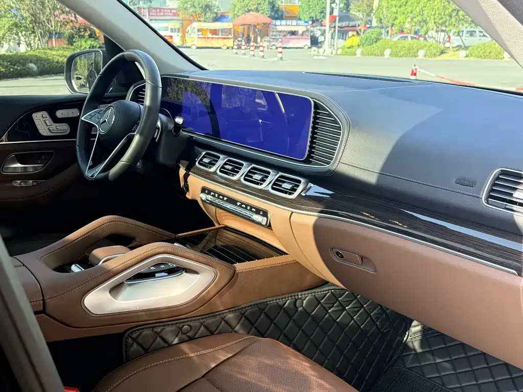 Mercedes-Benz GLE Coupe — миниатюра 10