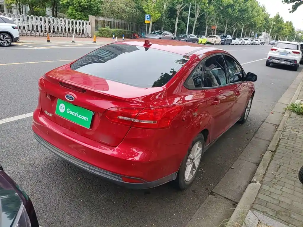 Ford Focus — миниатюра 7