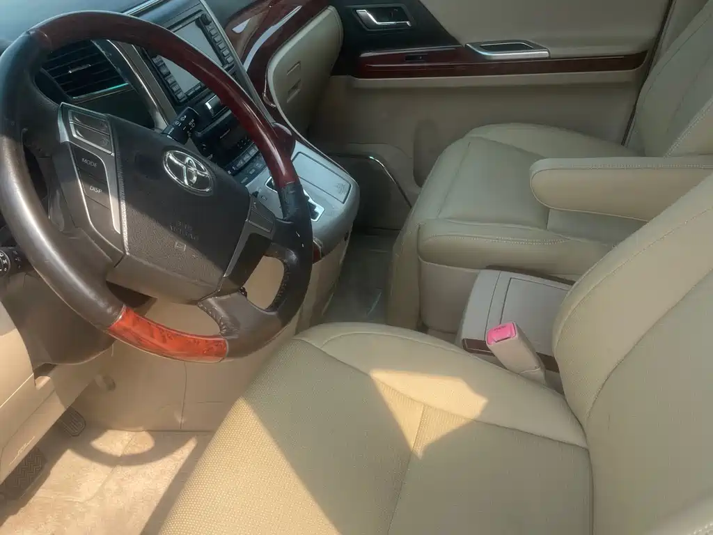 Toyota Alphard — фотографии объявления, Фото 12