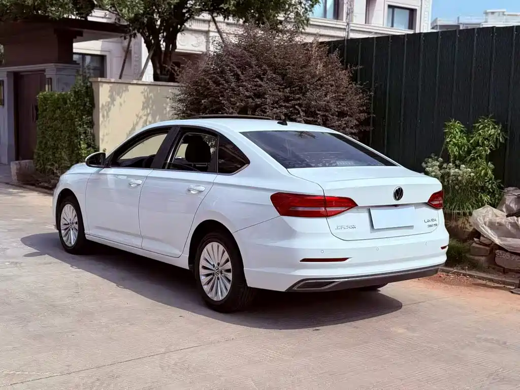 Volkswagen Lavida — миниатюра 7