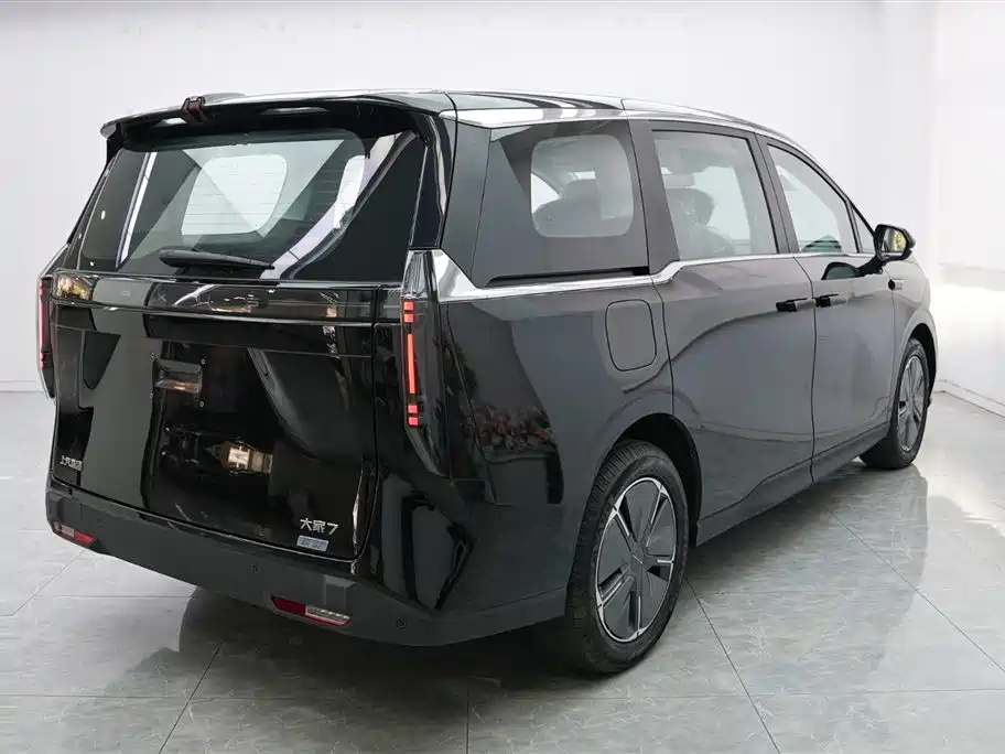 SAIC MAXUS EVERYONE 7