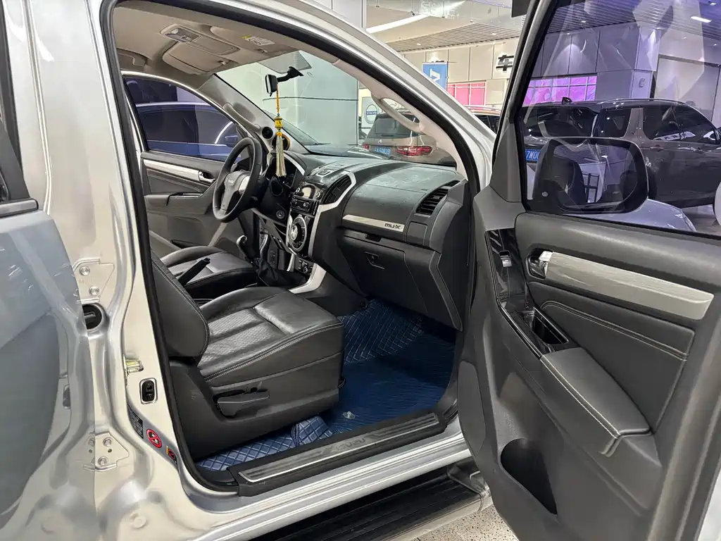 ISUZU MU X SHEPHERD RANGER