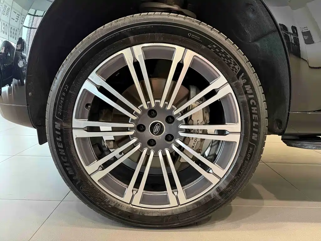 Land Rover Range Rover — миниатюра 4