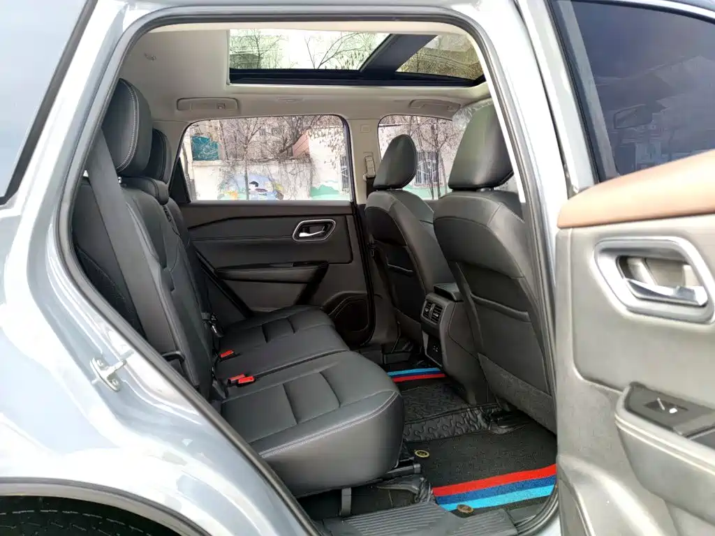 Nissan X-Trail — миниатюра 10