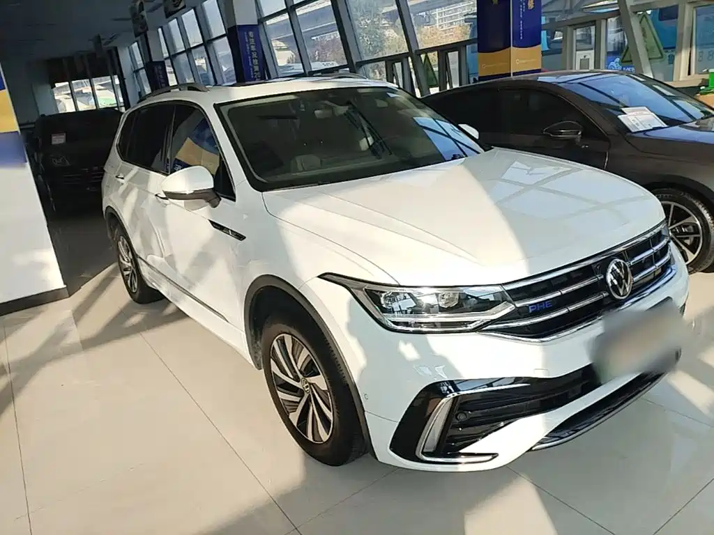 Volkswagen Tiguan L PHEV — миниатюра 4