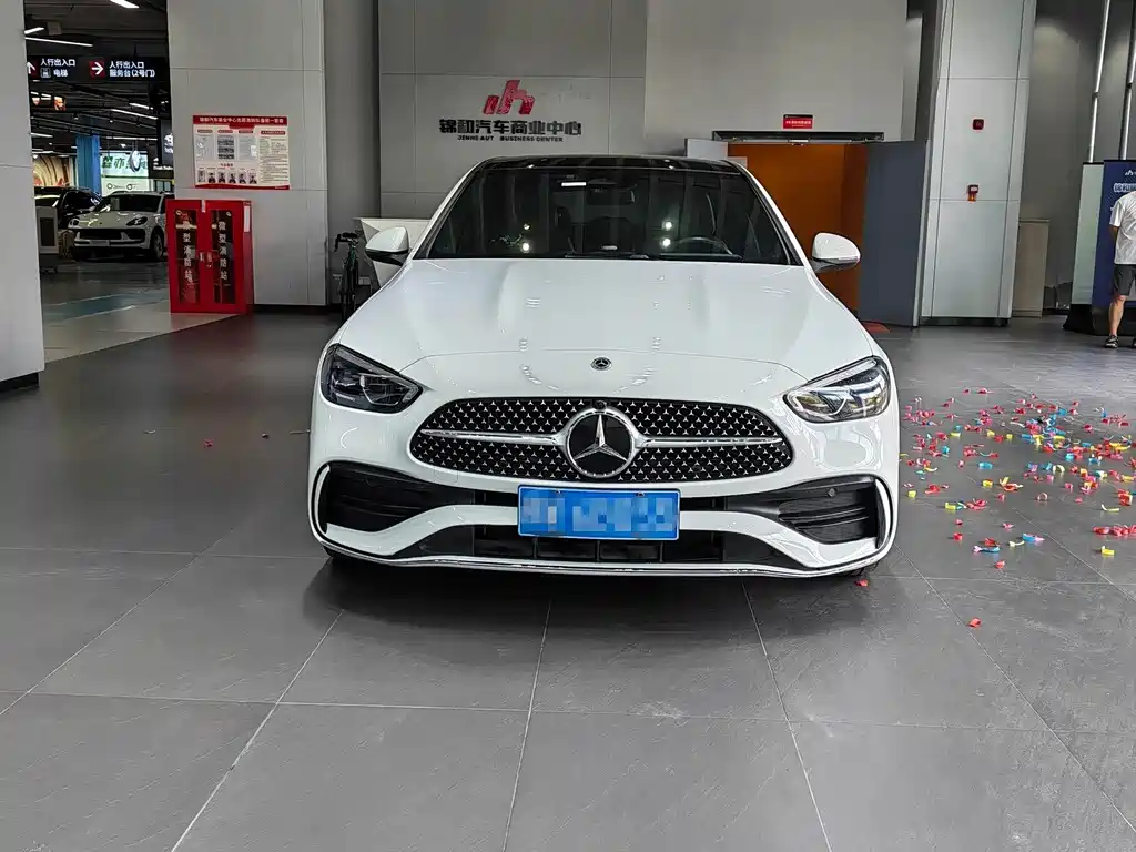 Mercedes-Benz C-Class — миниатюра 2