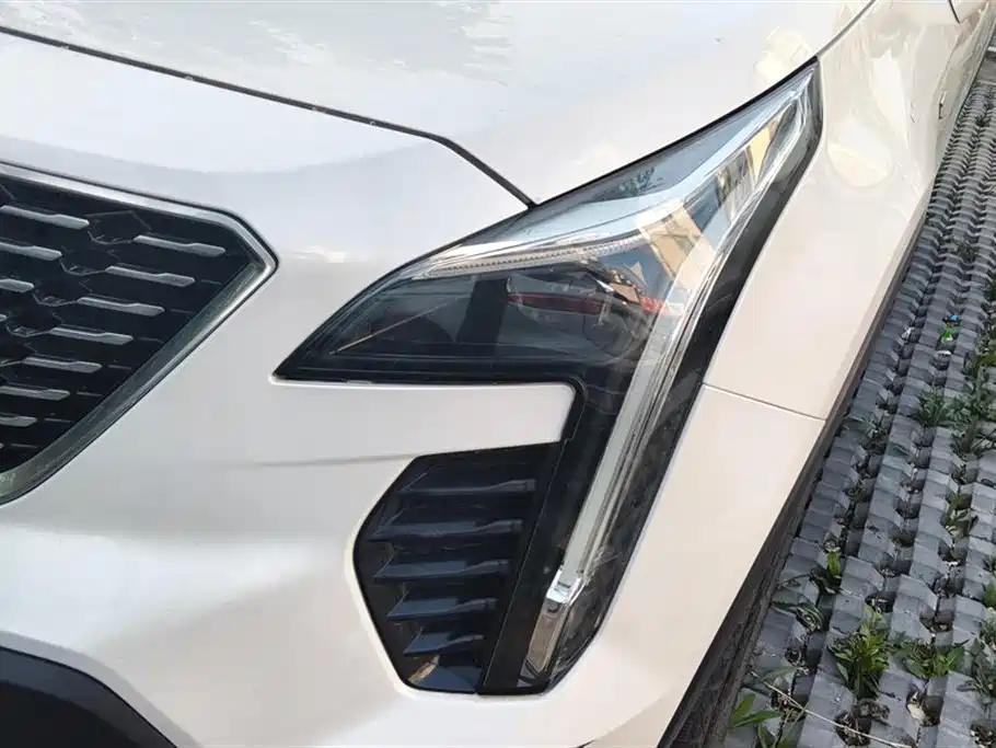 Cadillac XT4 2021 28T Lead