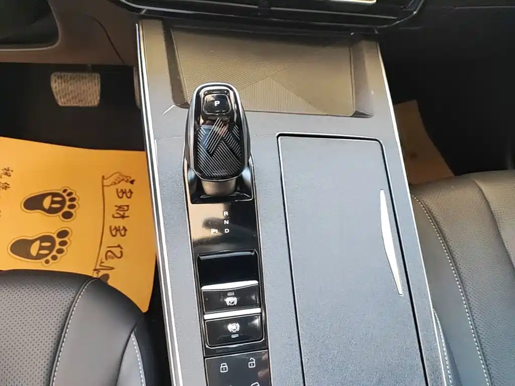 Roewe RX5 MAX — миниатюра 14