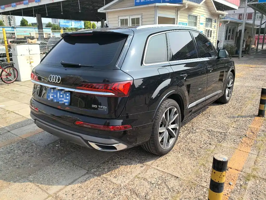 Audi Q7 — миниатюра 9