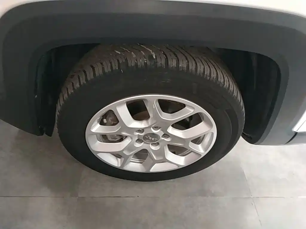 Jeep Renegade — миниатюра 23