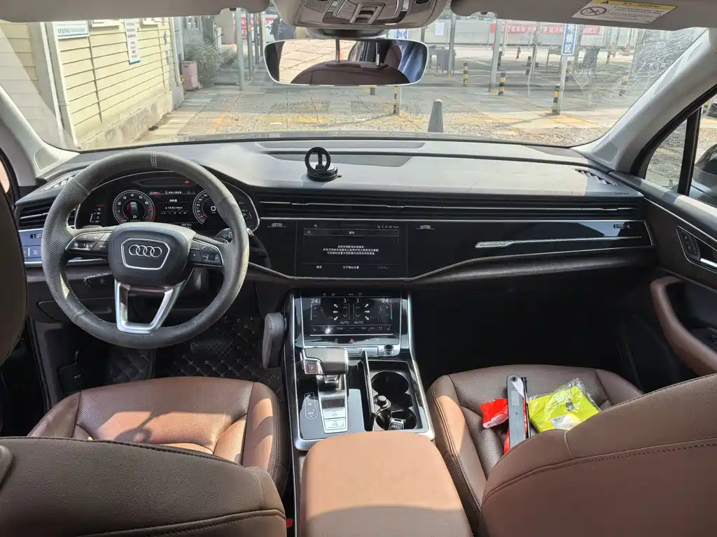 Audi Q7 — миниатюра 4
