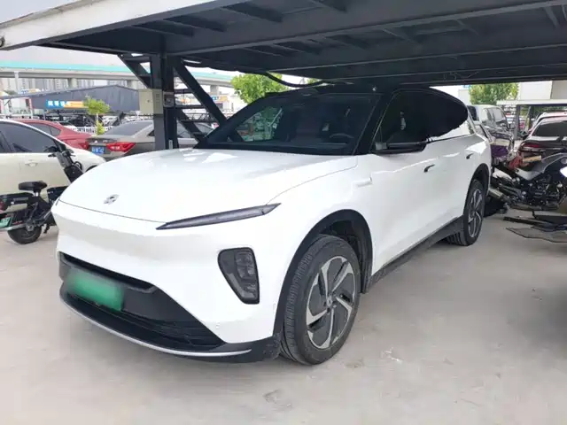 2023 Nio ES8