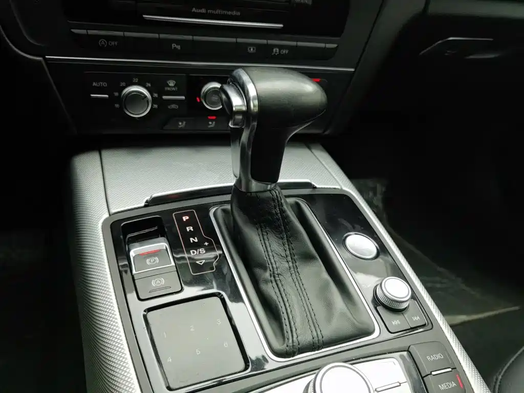 Audi A6L — миниатюра 13