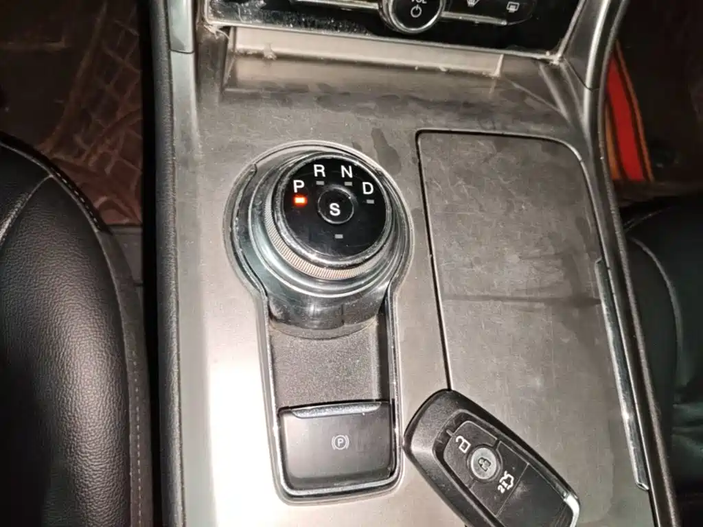 Ford Mondeo — миниатюра 14