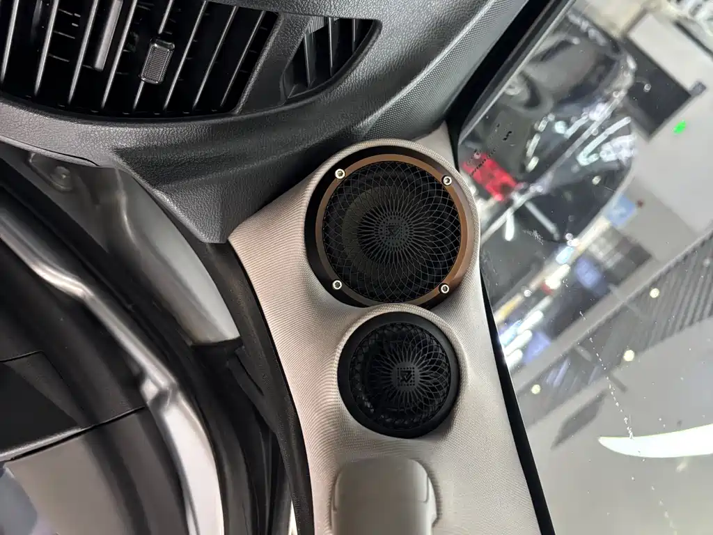 ISUZU MU X SHEPHERD RANGER