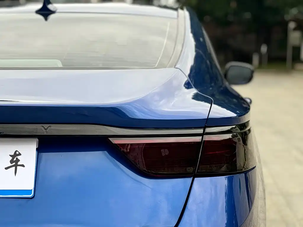 Geely Borui 2021 1.8T +