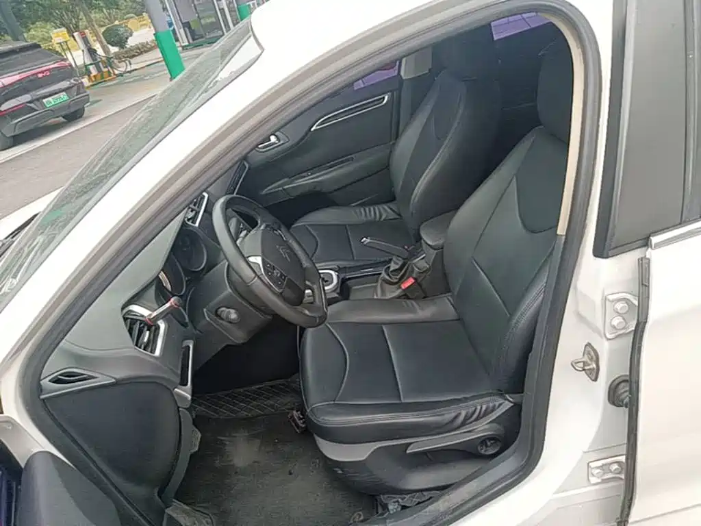 Citroen C4L — миниатюра 15
