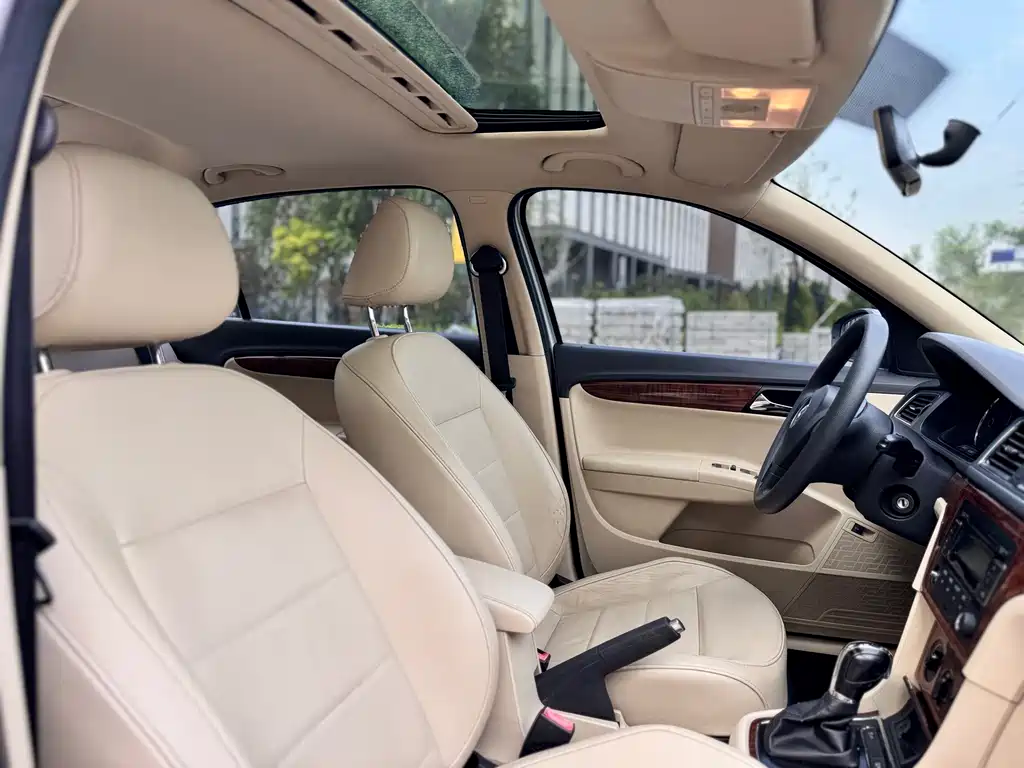 Volkswagen Lavida — миниатюра 10