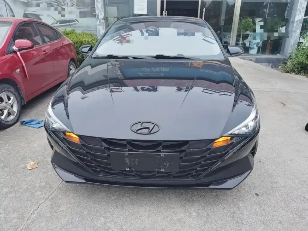 Hyundai Elantra — миниатюра 3