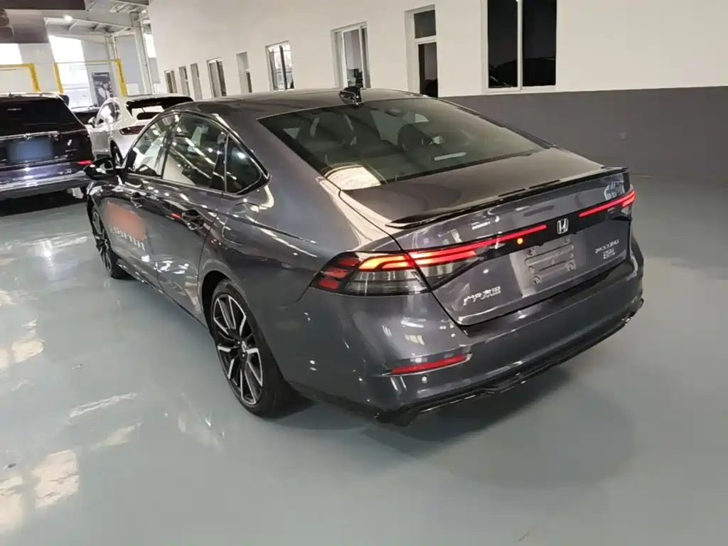 Honda Accord — миниатюра 5